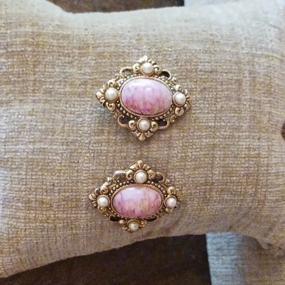 Gold Tone Faux Pearl & Pink Stone Post Earrings - Picture 1 of 8